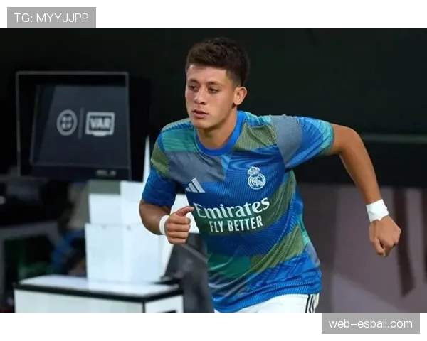 贝林厄姆与队友配合生疏 进攻端与前场连接效率明显下降